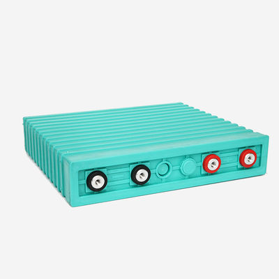 Harga yang pantas 3000 Siklus 3.2V 400Ah Baterai Lithium Ion Prismatik on line