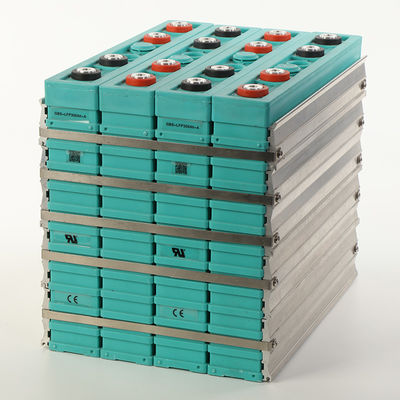 Harga yang pantas 3000 Siklus 300Ah LiFePO4 LFP Sel Baterai Dengan PP Shell on line